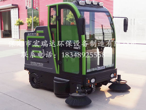 河北宏瑞達(dá)電動(dòng)掃地車(chē)在滄州耐火保溫材料廠上崗