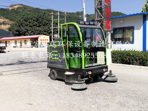 保定宏瑞達(dá)2150路面清掃車助力河南焦作砂石廠的廠區(qū)清潔工作